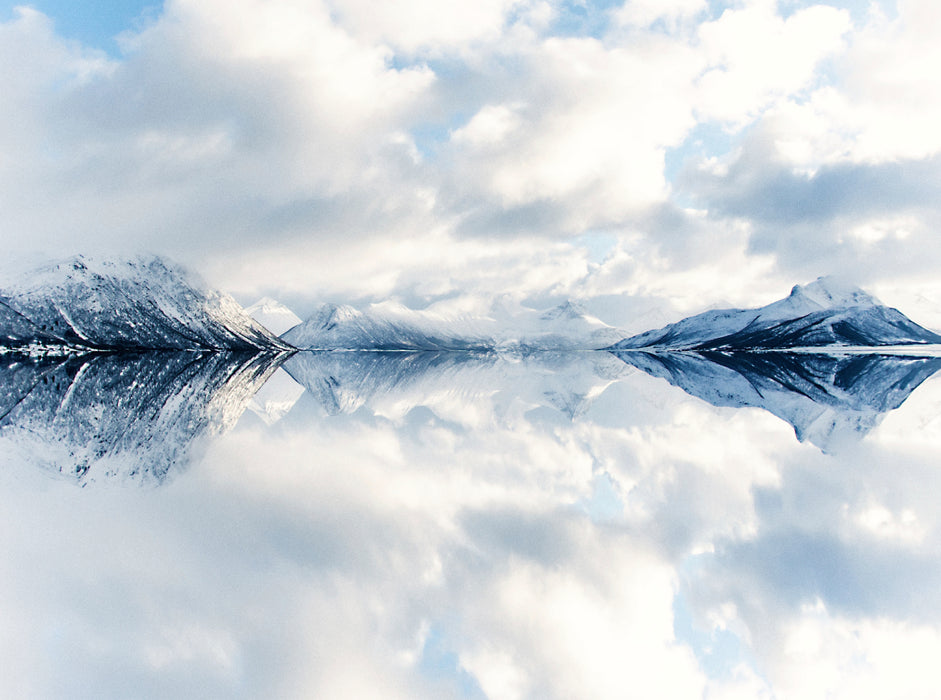 Reflection of snow-capped mountains - CALVENDO photo puzzle 
