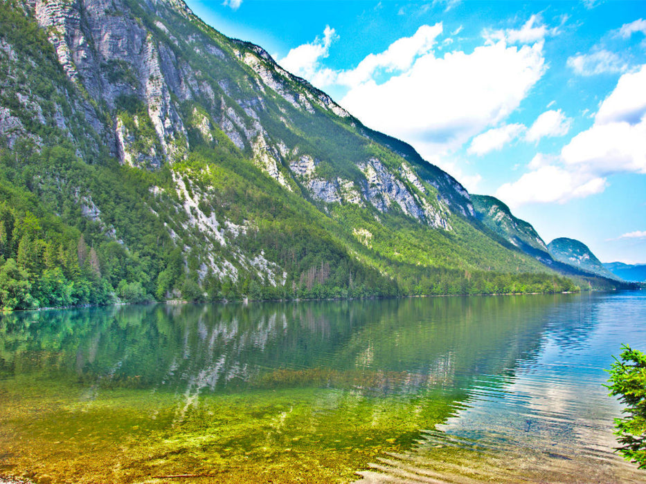 Spiegelung im Bohinj- See - CALVENDO Foto-Puzzle'