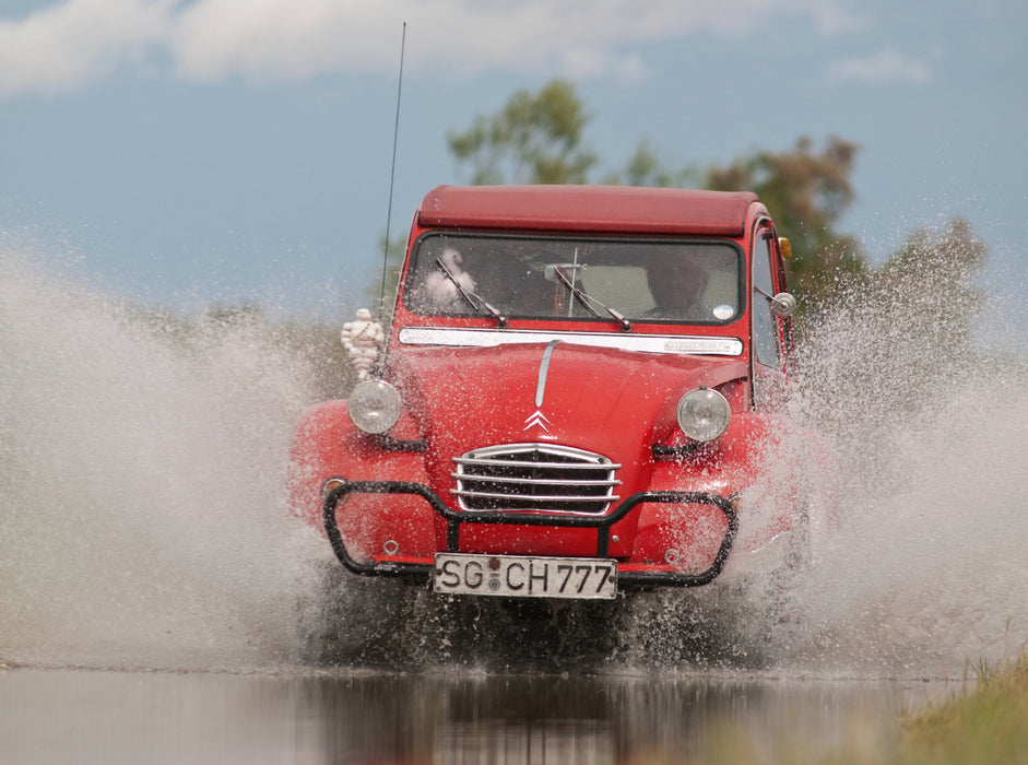 Citroën 2CV - duck red - CALVENDO photo puzzle 