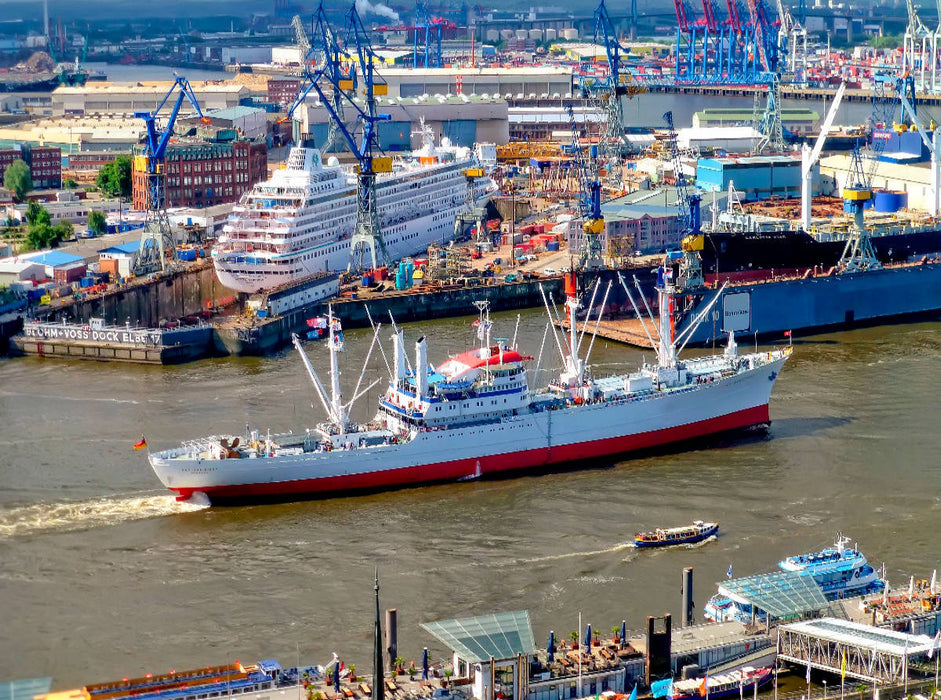 Hamburg Hafenpanorama mit Museumsschiff Cap San Diego - CALVENDO Foto-Puzzle'
