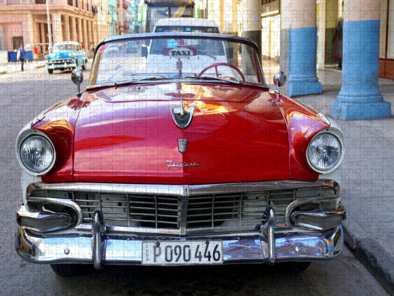 Der Oldtimer Ford Sunliner in Havanna - CALVENDO Foto-Puzzle'