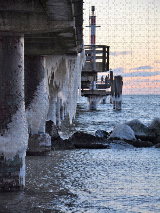 Die Seebrücke von Zingst mit Eisfahnen - CALVENDO Foto-Puzzle'
