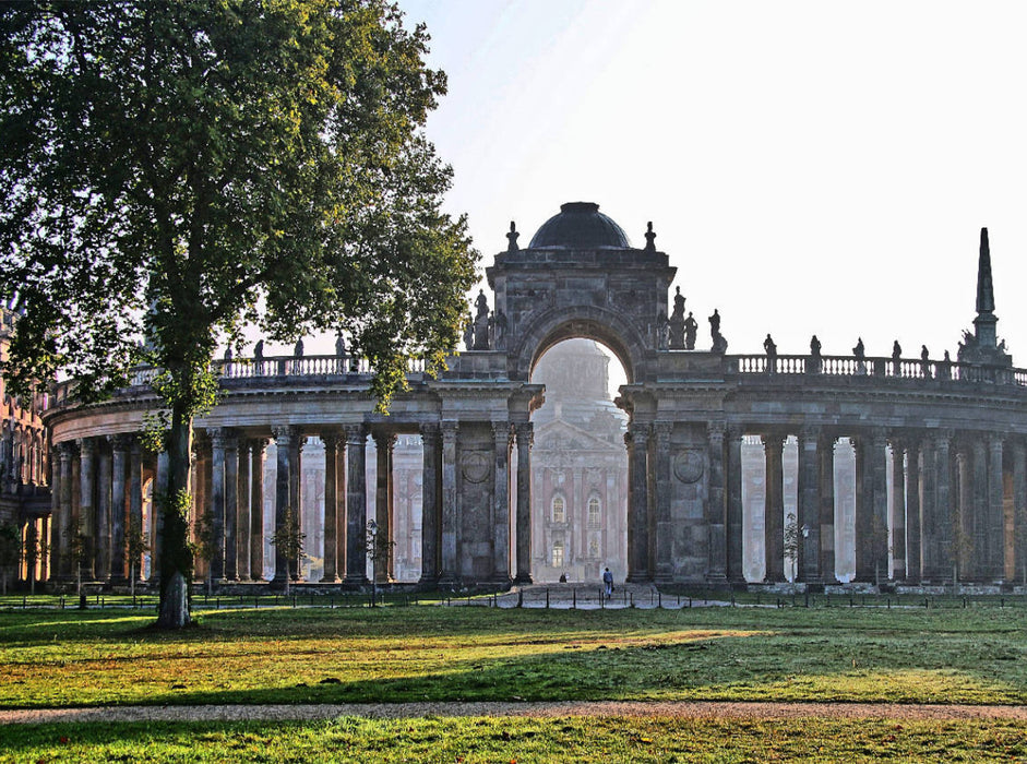 Communs, im Hintergrund das Neue Palais - CALVENDO Foto-Puzzle'
