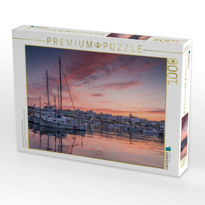 Sonnenuntergang im Hafen von Cala Ratjada - CALVENDO Foto-Puzzle'