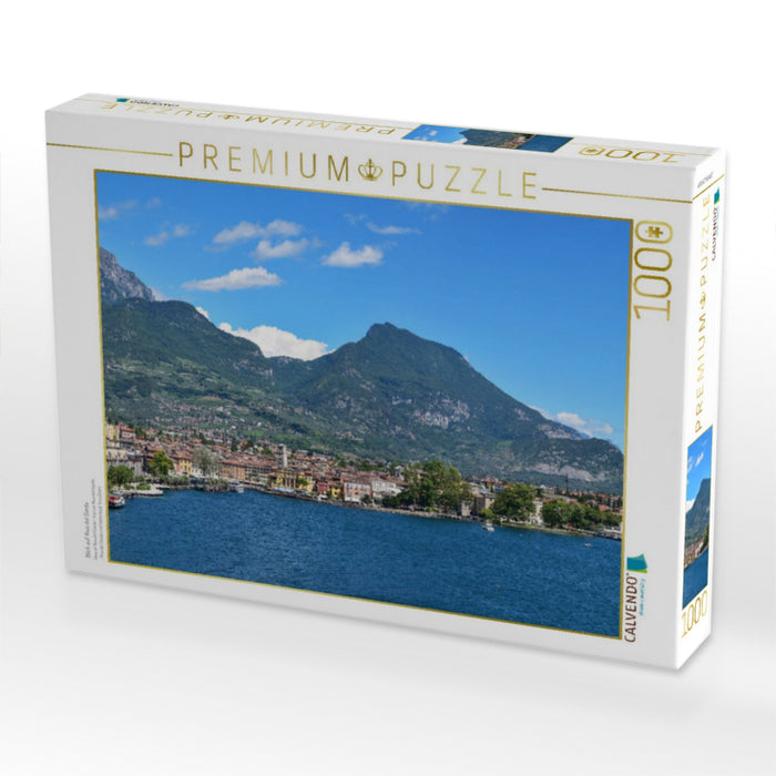 Blick auf Riva del Garda - CALVENDO Foto-Puzzle'