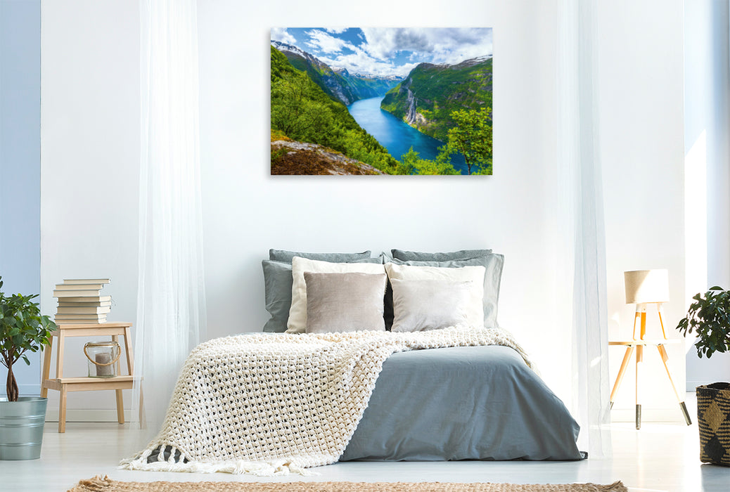 Premium Textil-Leinwand Premium Textil-Leinwand 120 cm x 80 cm quer Wasserfall "Sieben Schwestern" und der Geirangerfjord