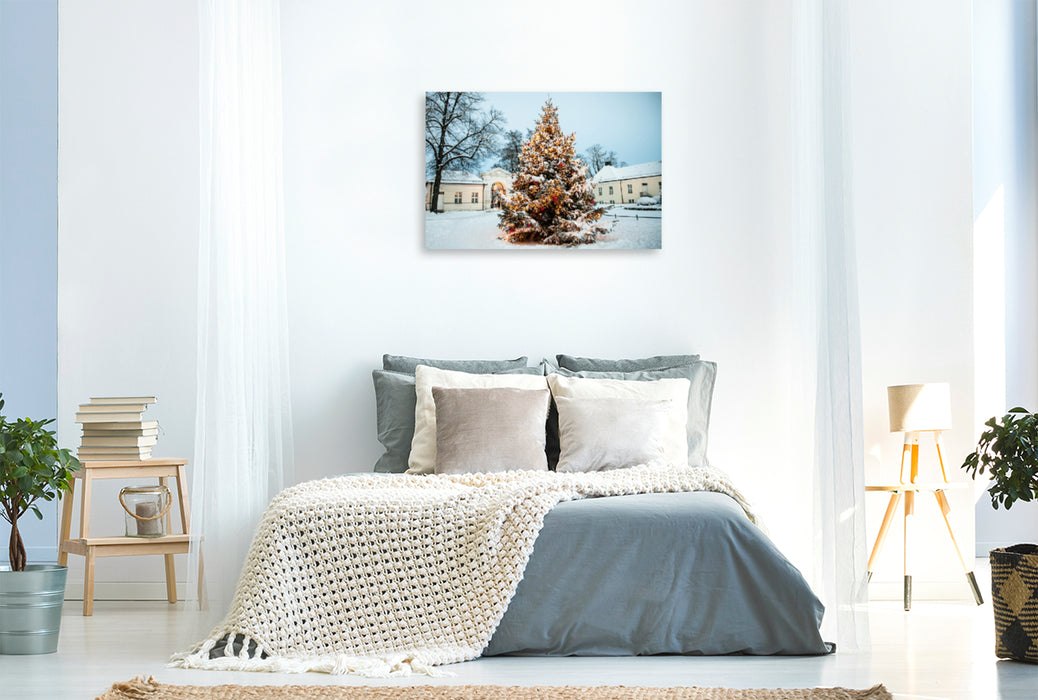 Premium Textil-Leinwand Premium Textil-Leinwand 120 cm x 80 cm quer Zu Weihnachten leuchtet der Weihnachtsbaum vor dem Schloß