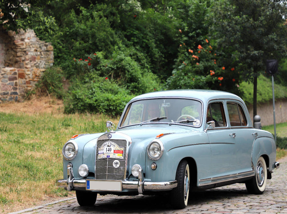 Mercedes 220S, Baujahr 1958Wolmirstedt - CALVENDO Foto-Puzzle'