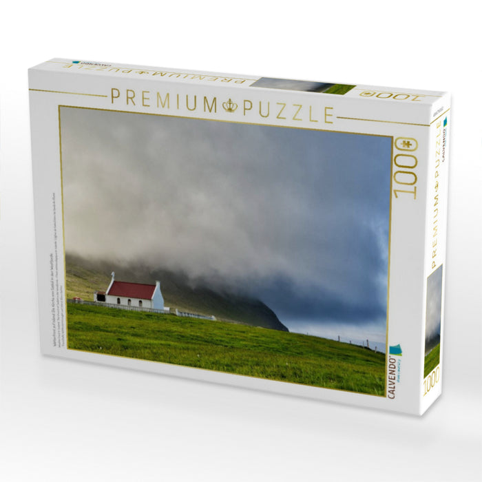 Wetterfront auf Island. Die Kirche von Sæból in den Westfjorde. - CALVENDO Foto-Puzzle'