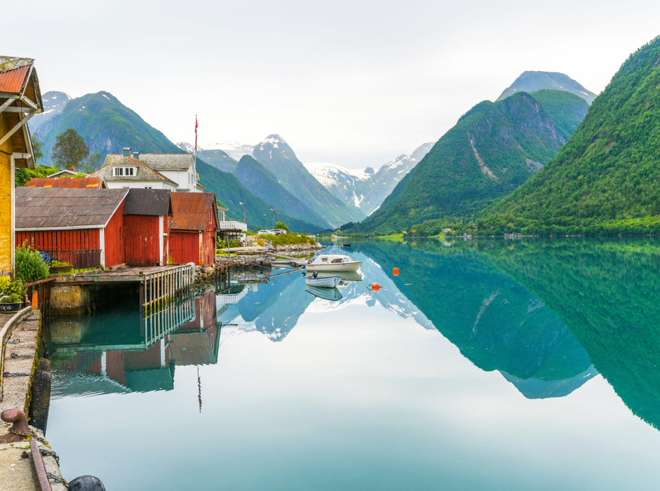 Fjaerland und der Fjaerlandsfjord 2000 Teile Puzzle quer - CALVENDO Foto-Puzzle'