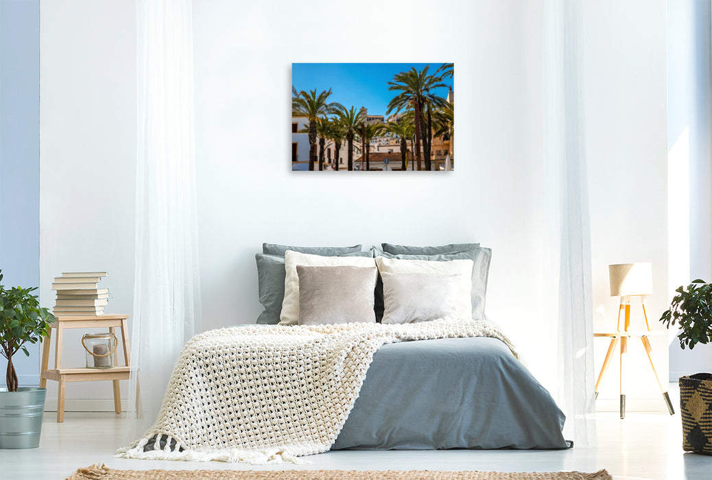 Toile textile premium Toile textile premium 120 cm x 80 cm paysage Palmiers devant la cathédrale d'Ibiza 