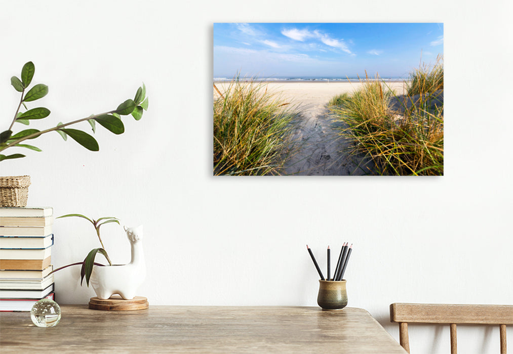 Premium Textil-Leinwand Premium Textil-Leinwand 120 cm x 80 cm quer Blick durch den Strandhafer zum Strand