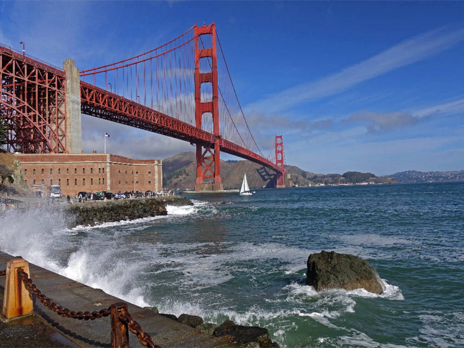 Eindrucksvolle Golden Gate Bridge mit Fort Point über das Golden Gate in Kalifornien, San Francisco. Amerika, USA, Meer, Wasser, Ruhe, Architektur - CALVENDO Foto-Puzzle'