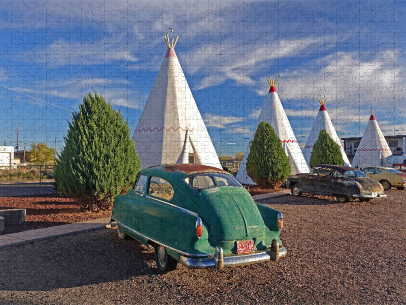 Amerika Route 66 Oldtimer und Wigwam Motiv in Holbrook Arizona, USA - CALVENDO Foto-Puzzle'