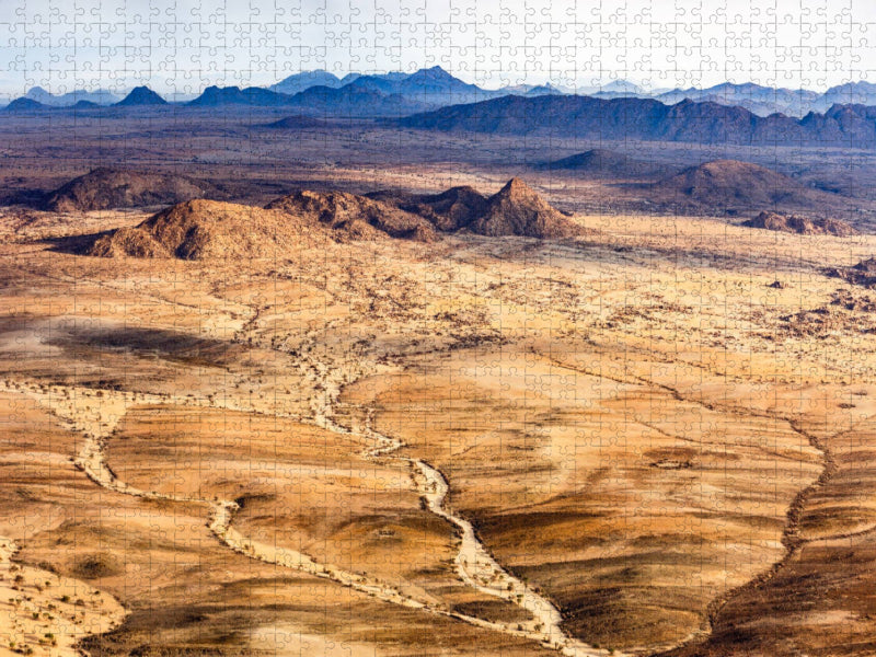 Sandwüste mit Trockenflussläufen, Luftaufnahme - CALVENDO Foto-Puzzle'
