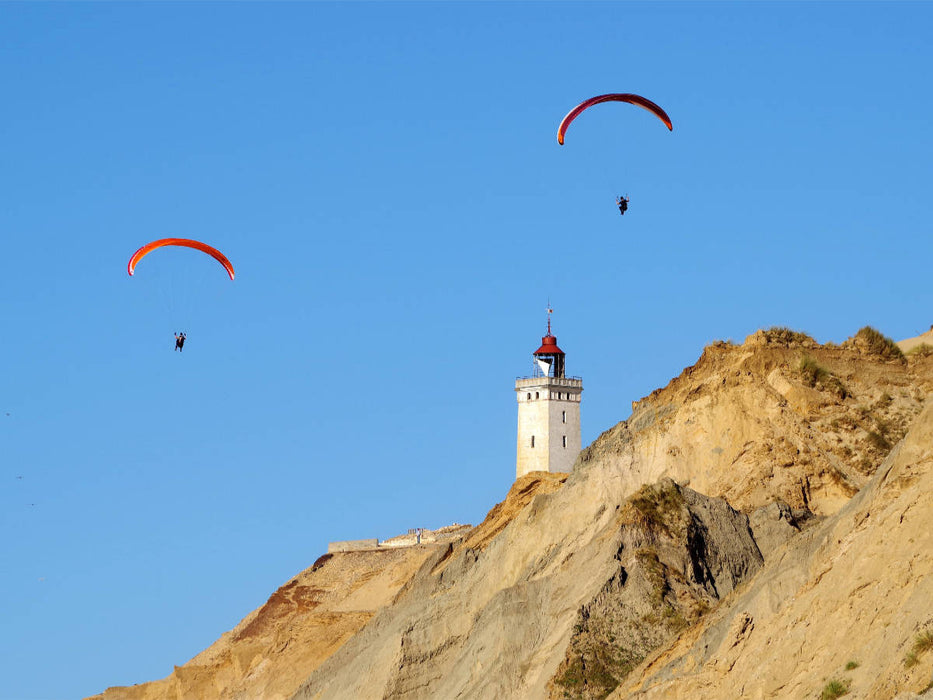 Paraglider am Rubjerg Knude Fyr - CALVENDO Foto-Puzzle'