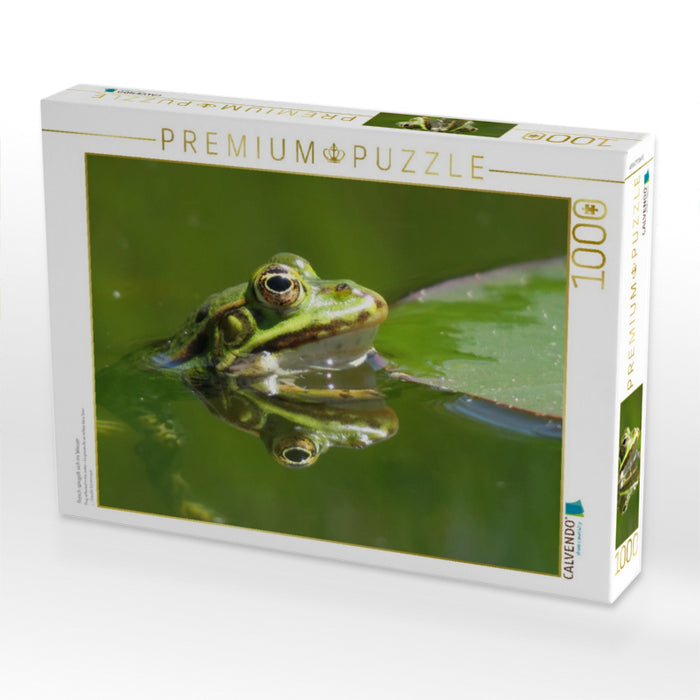 Frosch spiegelt sich im Wasser - CALVENDO Foto-Puzzle'