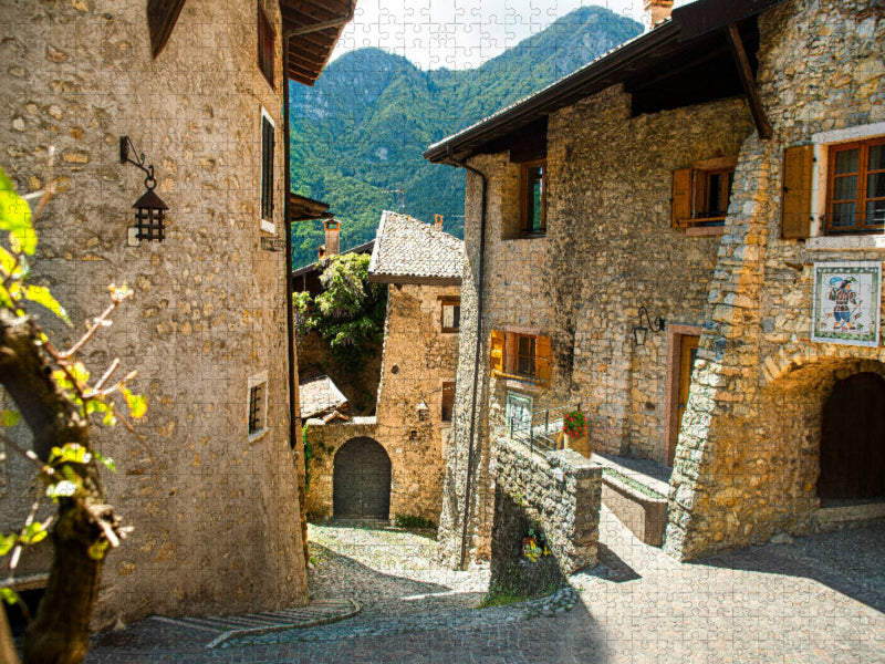Canale di Tenno, eines der schönsten mittelalterlichen Dörfer Italiens. - CALVENDO Foto-Puzzle'