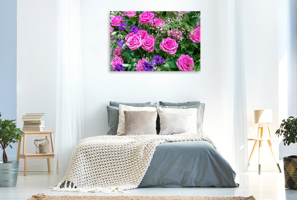 Premium Textil-Leinwand Premium Textil-Leinwand 120 cm x 80 cm quer Strauß mit rosa farbenen und blauen Rosen mit Schleierkraut