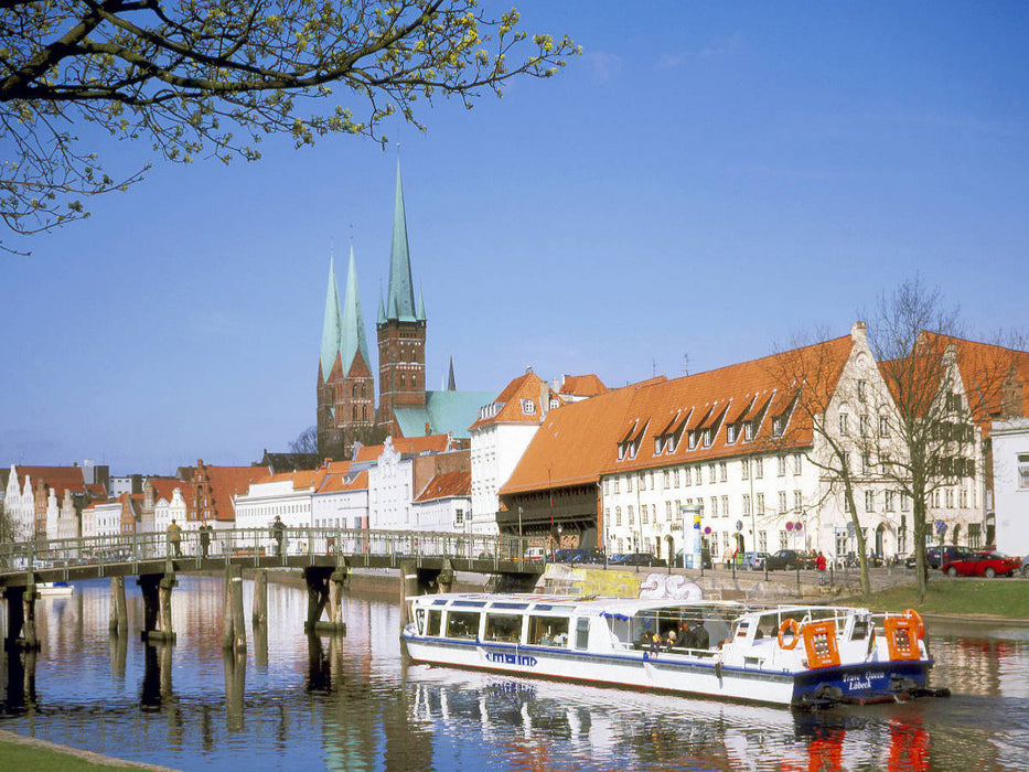 Stadtansicht Lübeck an der Trave - CALVENDO Foto-Puzzle'