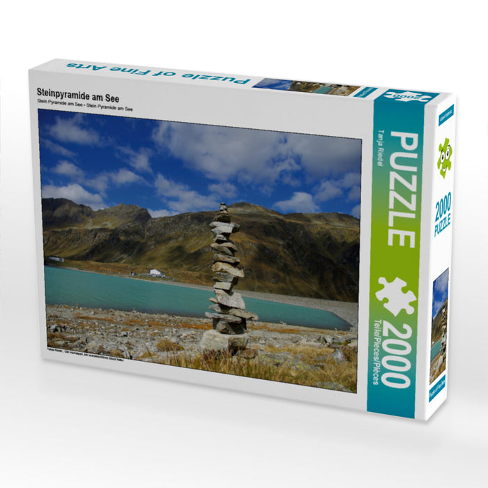 Pyramide de pierre au bord du lac - Puzzle photo CALVENDO 