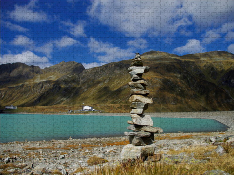 Pyramide de pierre au bord du lac - Puzzle photo CALVENDO 