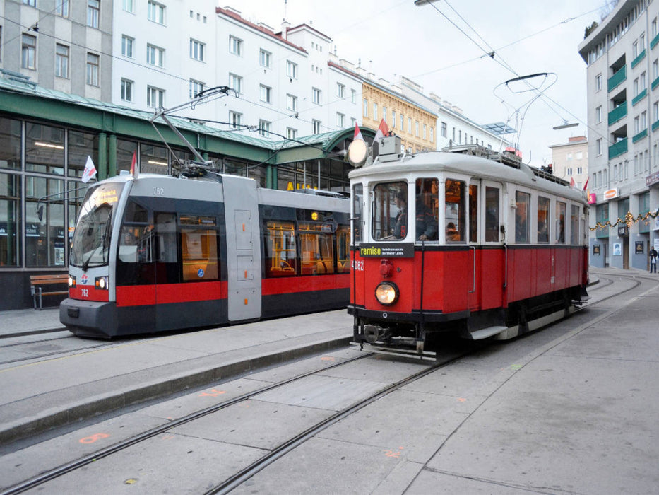 Historisch und Modern - Mit der Straßenbahn durch Wien - CALVENDO Foto-Puzzle'