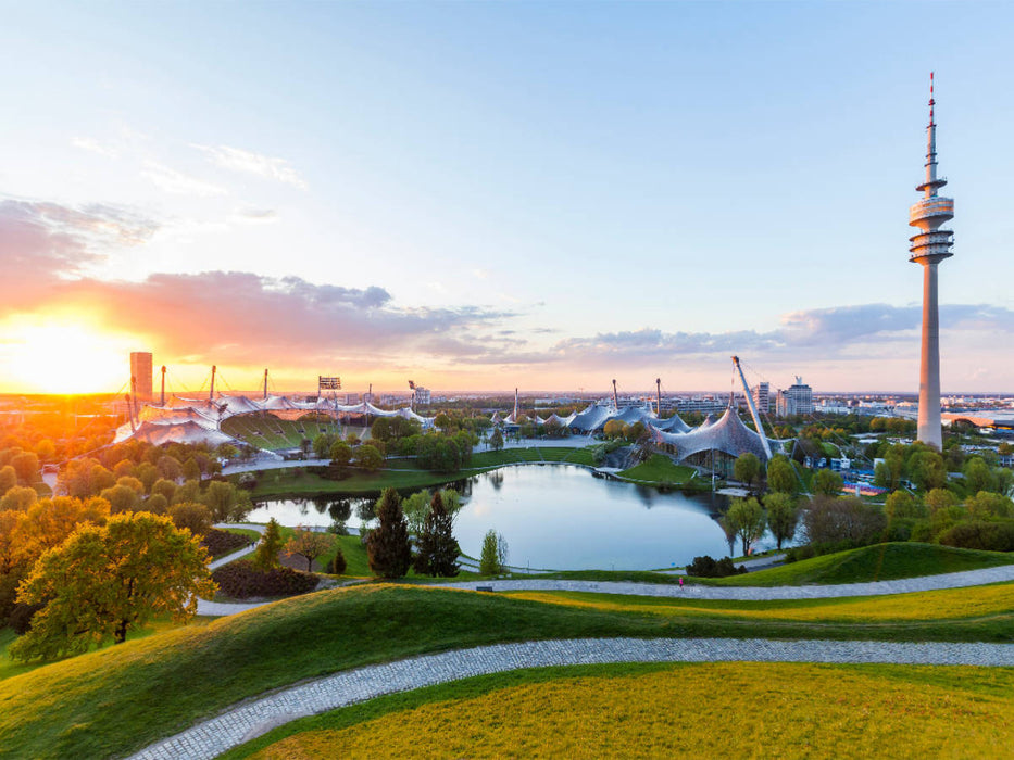 Der Olympiapark mit dem Olympiastadion und dem Olympiaturm in München - CALVENDO Foto-Puzzle'