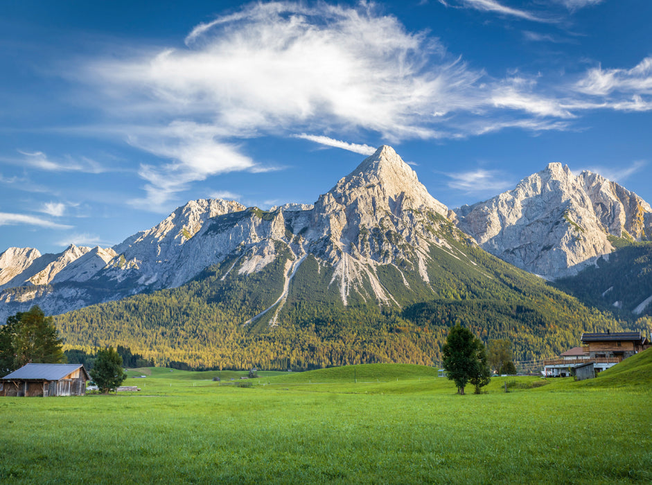 Sonnenspitze (2.412 m) von Ehrwald aus gesehen 2000 Teile Puzzle quer - CALVENDO Foto-Puzzle'