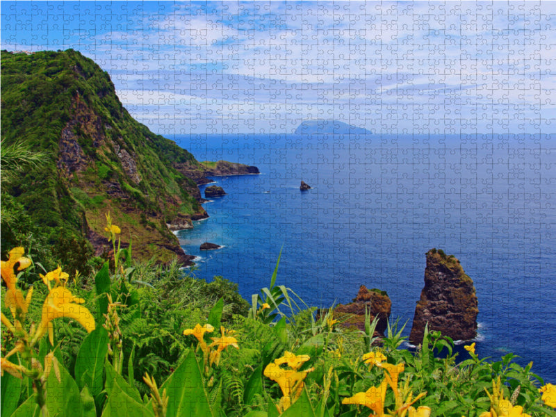 Aussichtspunkt Miradouro dos Caimbros auf der Azoren-Insel Flores 2000 Teile Puzzle quer - CALVENDO Foto-Puzzle'