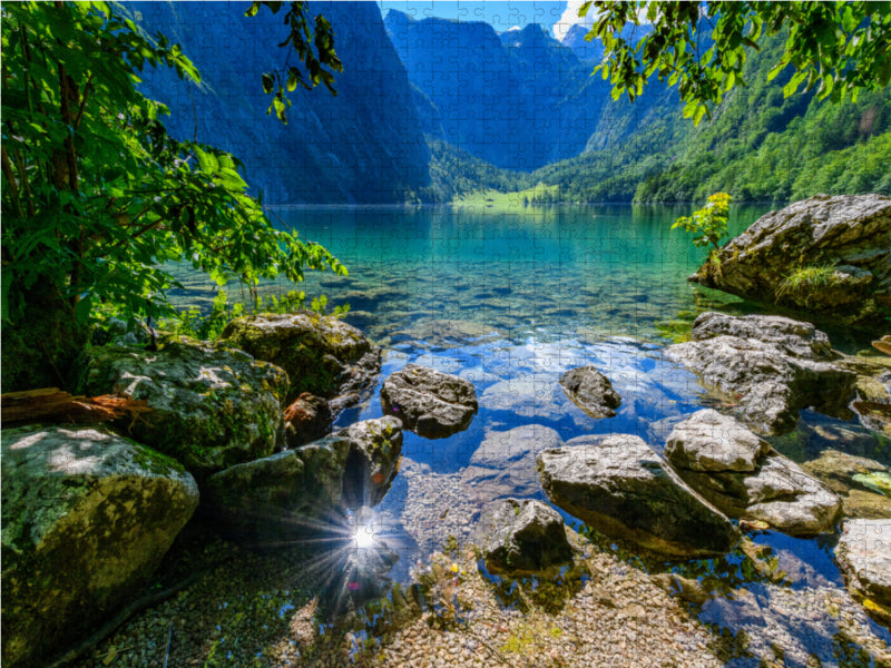 Der Obersee mit Fischunkelalm in der Ferne 2000 Teile Puzzle quer - CALVENDO Foto-Puzzle'