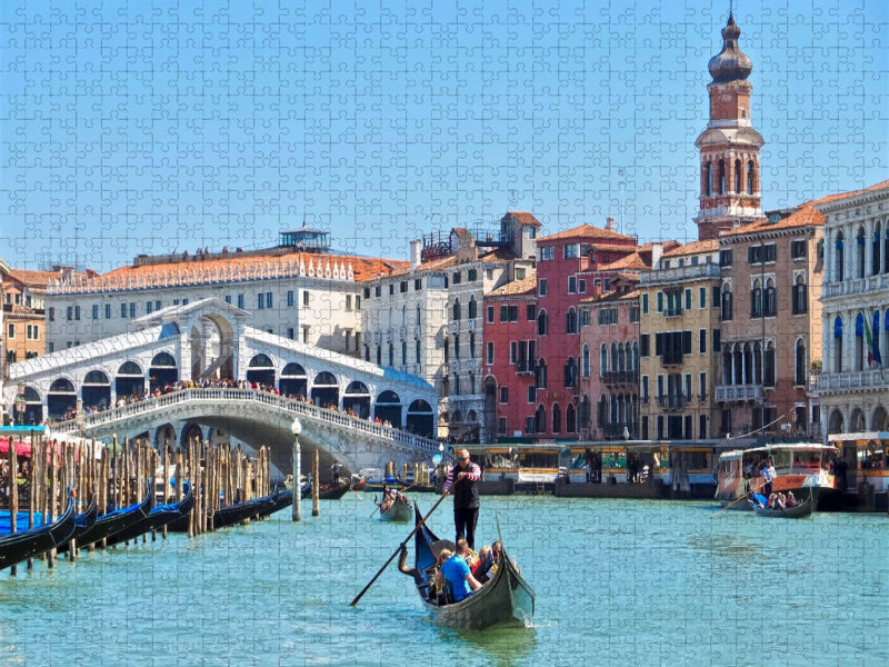 Rialto Brücke in Venedig mit einer Gondel - CALVENDO Foto-Puzzle'