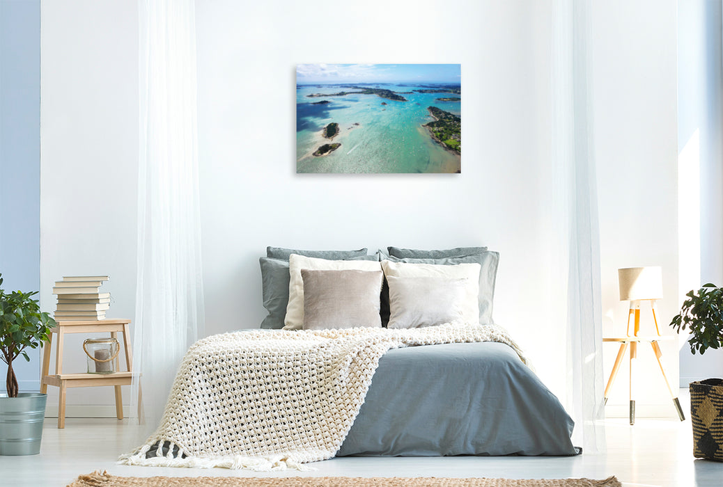 Premium Textil-Leinwand Premium Textil-Leinwand 120 cm x 80 cm quer Ein Kalender Bild Der Golf von Morbihan vom Himmel