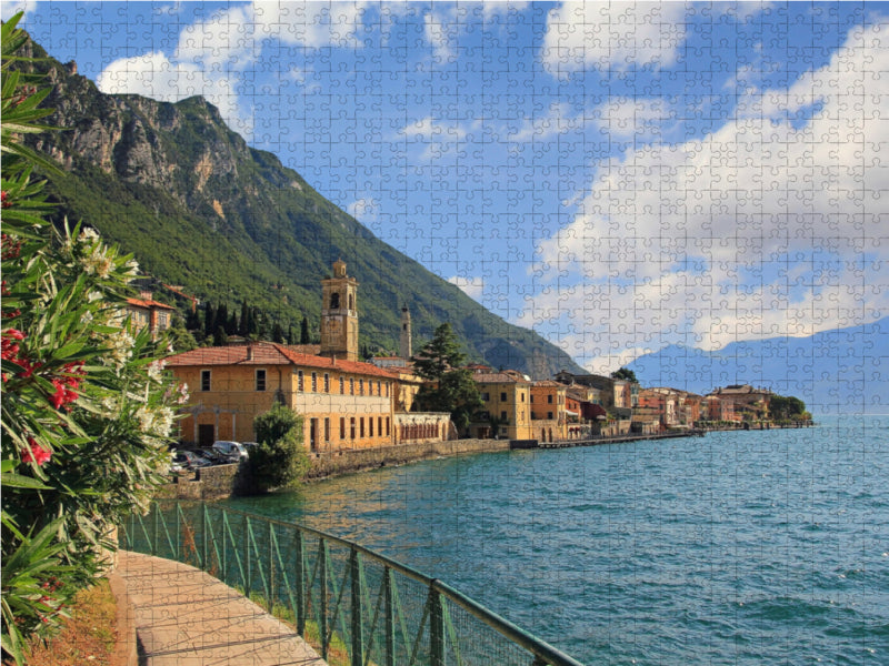 Gargnano waterfront promenade - CALVENDO photo puzzle 