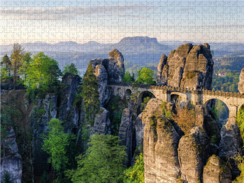 Basteibrücke in der Sächsischen Schweiz 2000 Teile Puzzle quer - CALVENDO Foto-Puzzle'