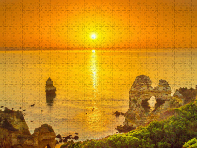 Portugal: Sonnenaufgang in Lagos 2000 Teile Puzzle quer - CALVENDO Foto-Puzzle'