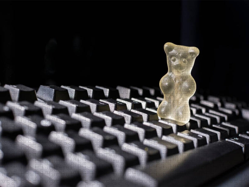 Gummibärchen auf Computer-Tastatur - CALVENDO Foto-Puzzle'