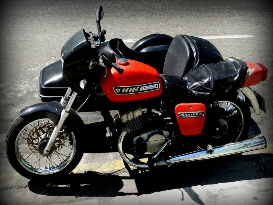 Ein Motiv aus dem Kalender "Motorrad-Legenden: IZH" - CALVENDO Foto-Puzzle'