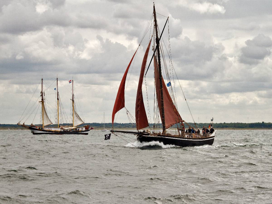traditioneller Haikutter "Ernestine" auf der Ostsee vor Warnemünde, Hanse Sail 2013 - CALVENDO Foto-Puzzle'