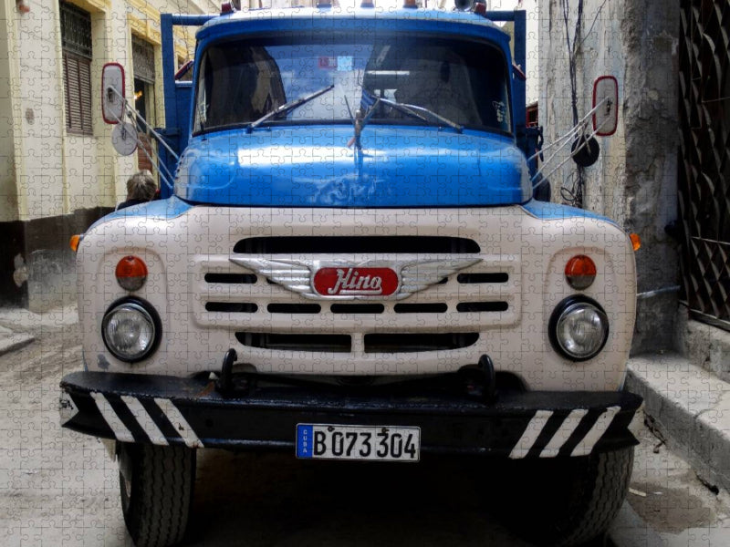 Ein Motiv aus dem Kalender "Sowjetische LKW auf Kuba" - CALVENDO Foto-Puzzle'