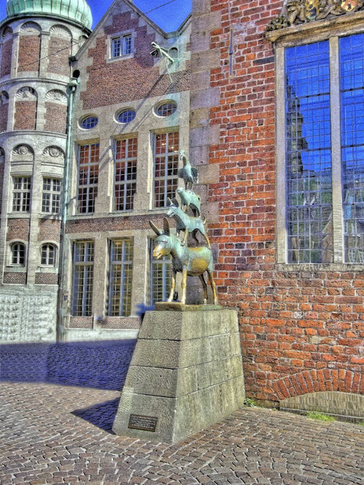 Bremen - Das bekannteste Wahrzeichen der Stadt, die Stadtmusikanten von 1953 - CALVENDO Foto-Puzzle'