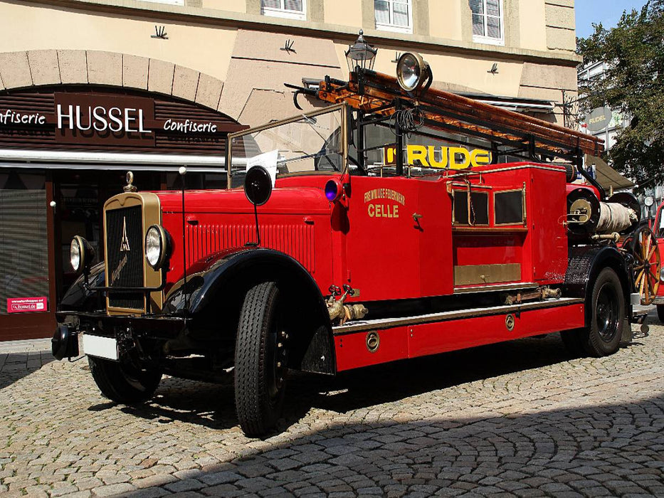 Automobile vergangener Jahrzehnte - CALVENDO Foto-Puzzle'