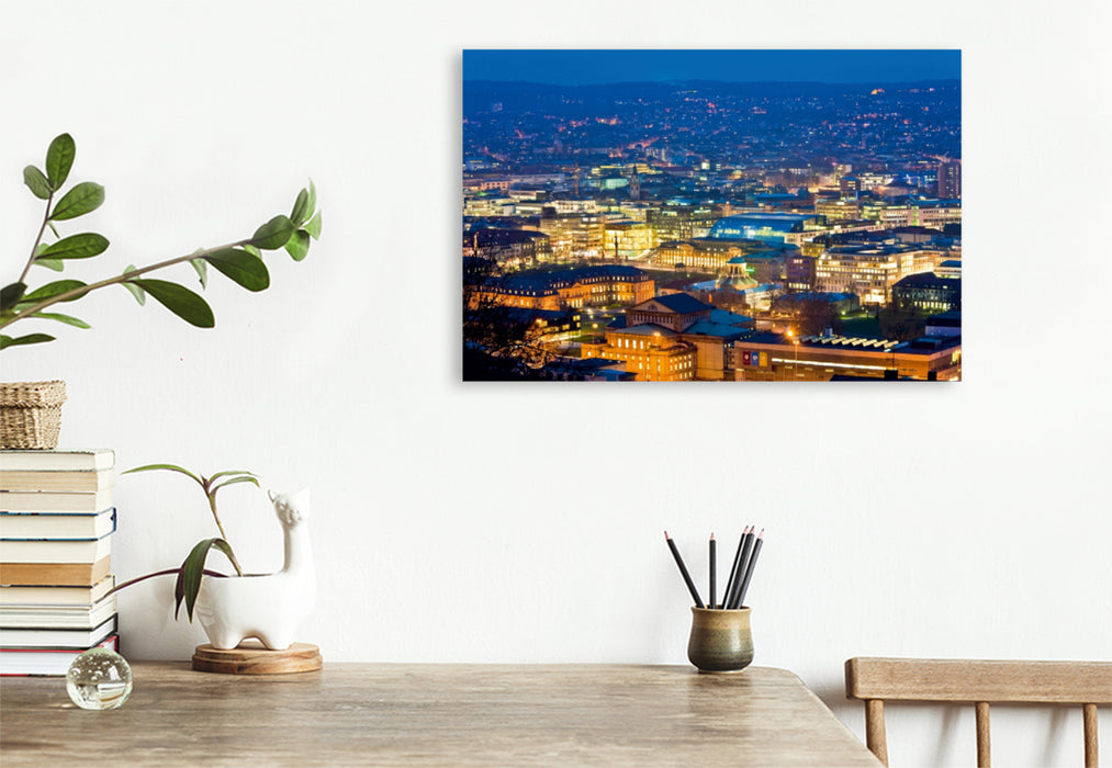 Premium Textil-Leinwand Premium Textil-Leinwand 120 cm x 80 cm quer Blick auf die Innenstadt von Stuttgart bei Nacht