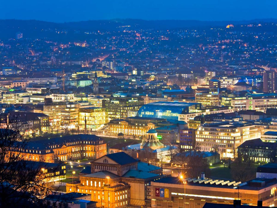 Blick auf die Innenstadt von Stuttgart bei Nacht - CALVENDO Foto-Puzzle'