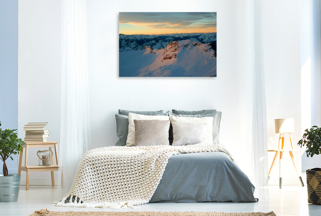 Premium Textil-Leinwand Premium Textil-Leinwand 120 cm x 80 cm quer Ausblick von der Zugspitze früh am Morgen