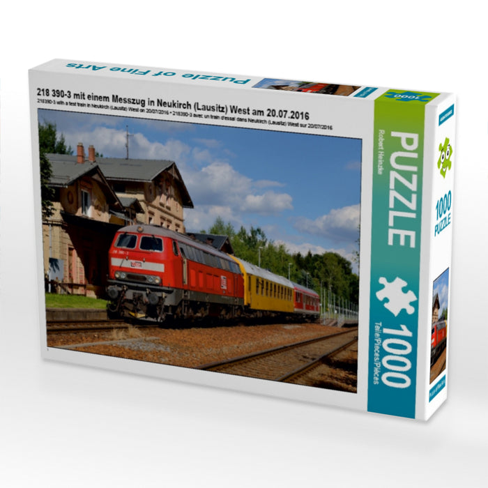 218 390-3 mit einem Messzug in Neukirch (Lausitz) West am 20.07.2016 1000 Teile Puzzle quer - CALVENDO Foto-Puzzle'