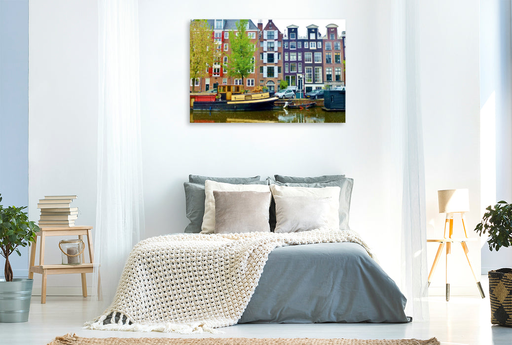 Premium Textil-Leinwand Premium Textil-Leinwand 120 cm x 80 cm quer Amsterdam - Gracht mit Hausboot