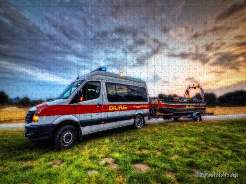 Mannschaftswagen mit Rettungsboot DLRG Salzgitter - CALVENDO Foto-Puzzle'