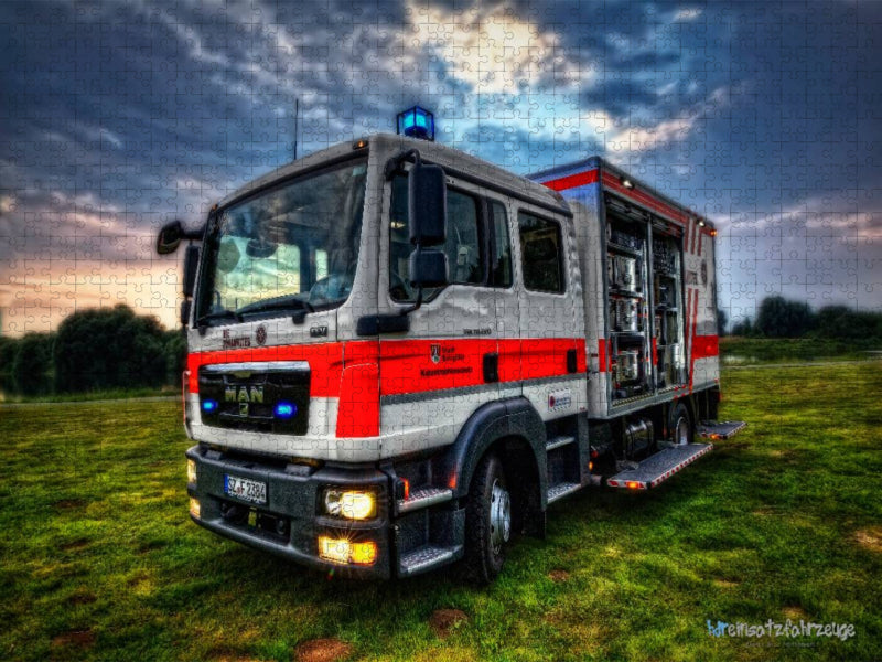 Gerätewagen Sanität Johanniter - CALVENDO Foto-Puzzle'