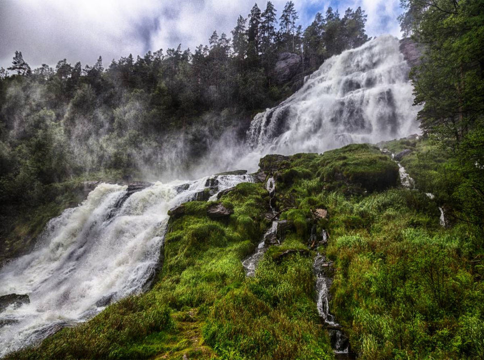 Sehnsucht Norwegen - Svandalsfossen- Es ist ein Land der beeindruckenden Wasserfälle - CALVENDO Foto-Puzzle'